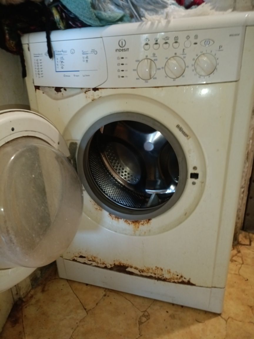 Indezit стиральная машина