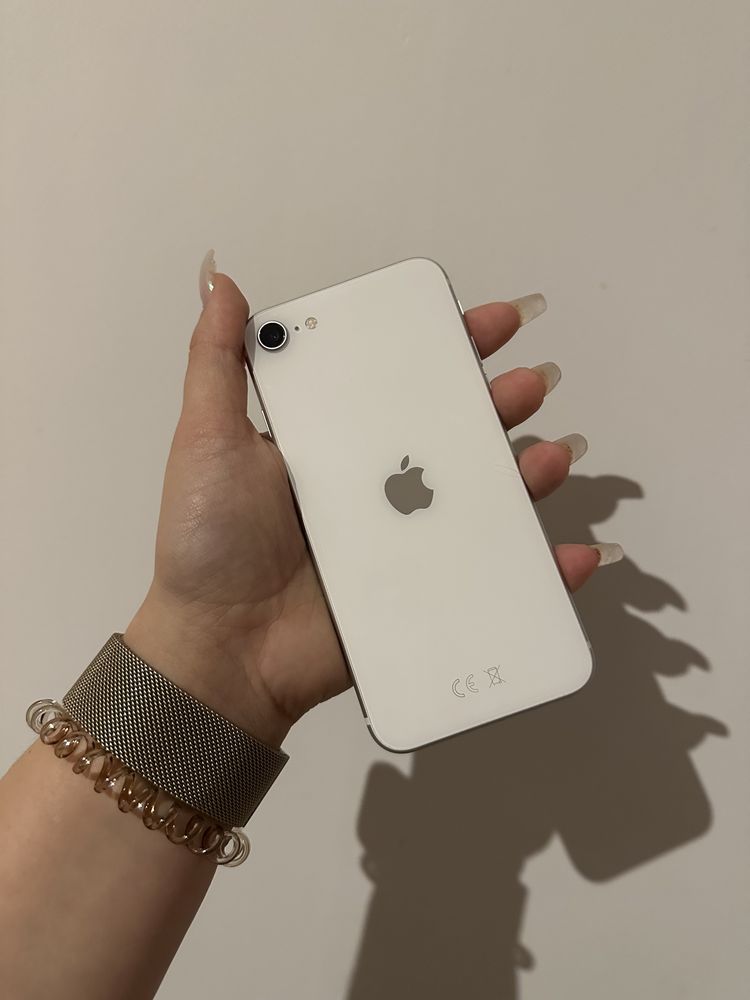 iPhone SE 2020 silver 128GB