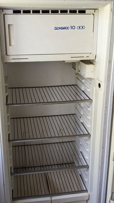 Рабочий холодильник Донбасс 10