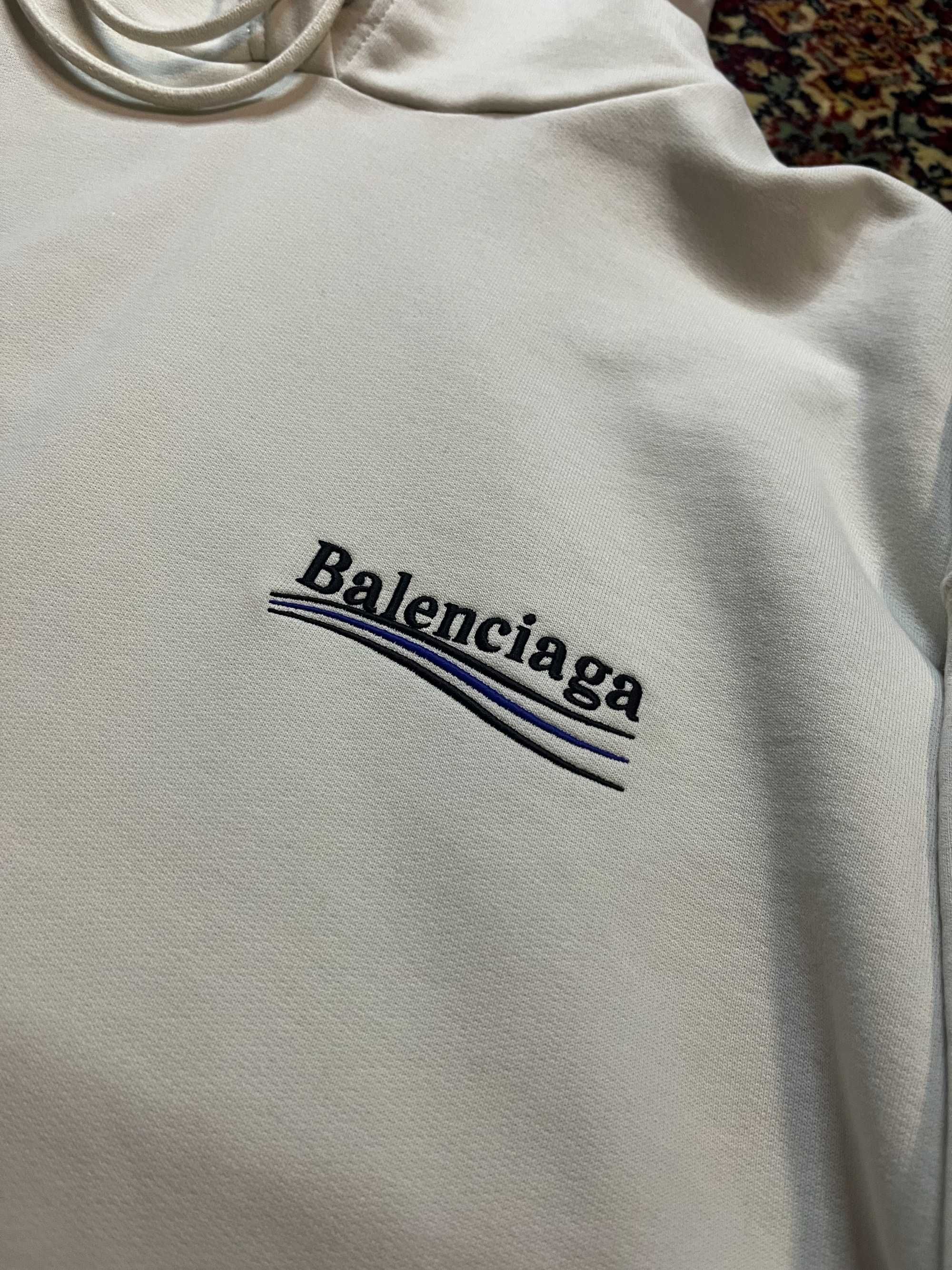 Balenciaga Political Campaign-print Hoodie Bluza z logo Balenciaga