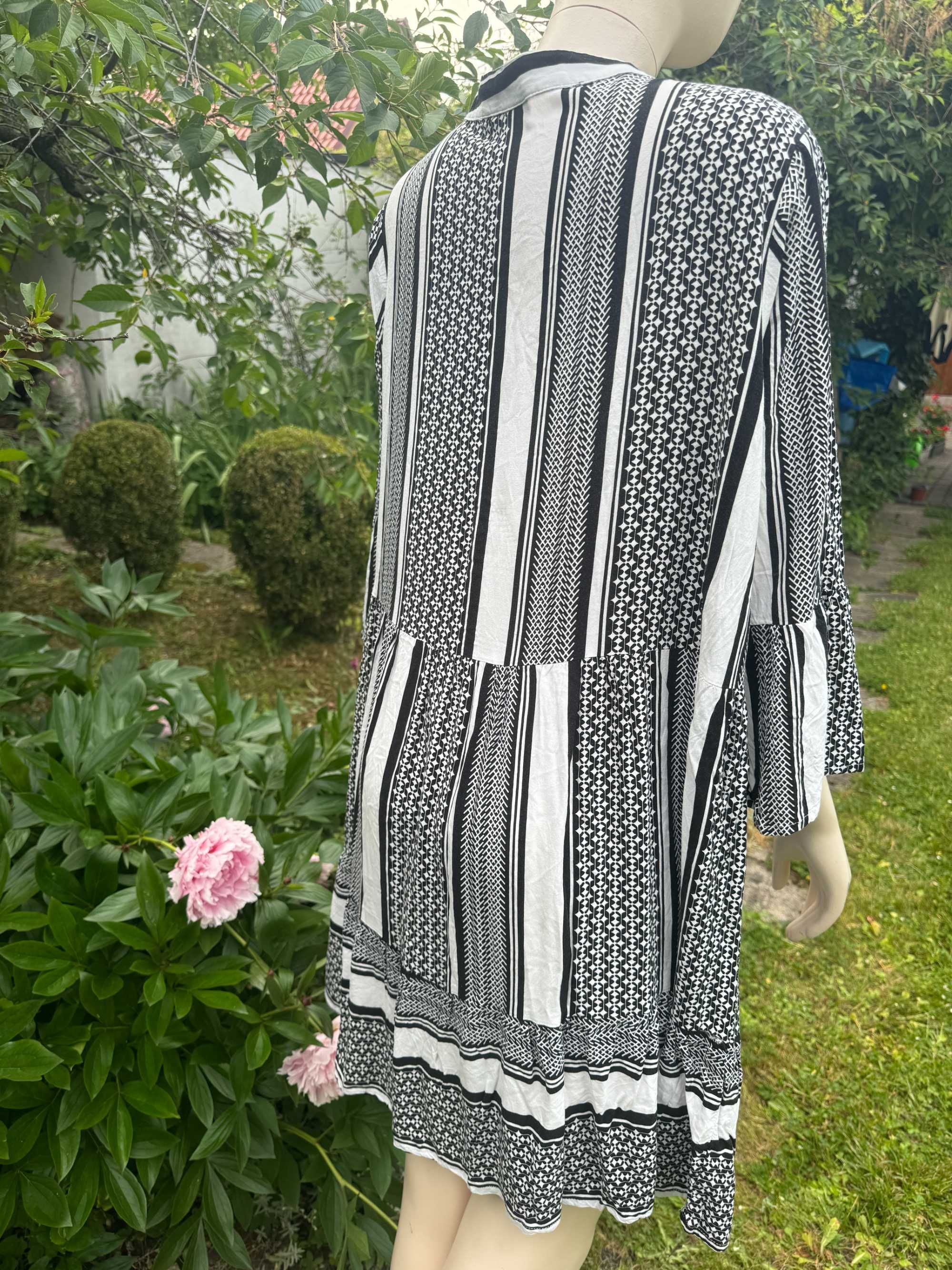 rozkloszowana luźna sukienka przewiewna plus size ciążowa oversize