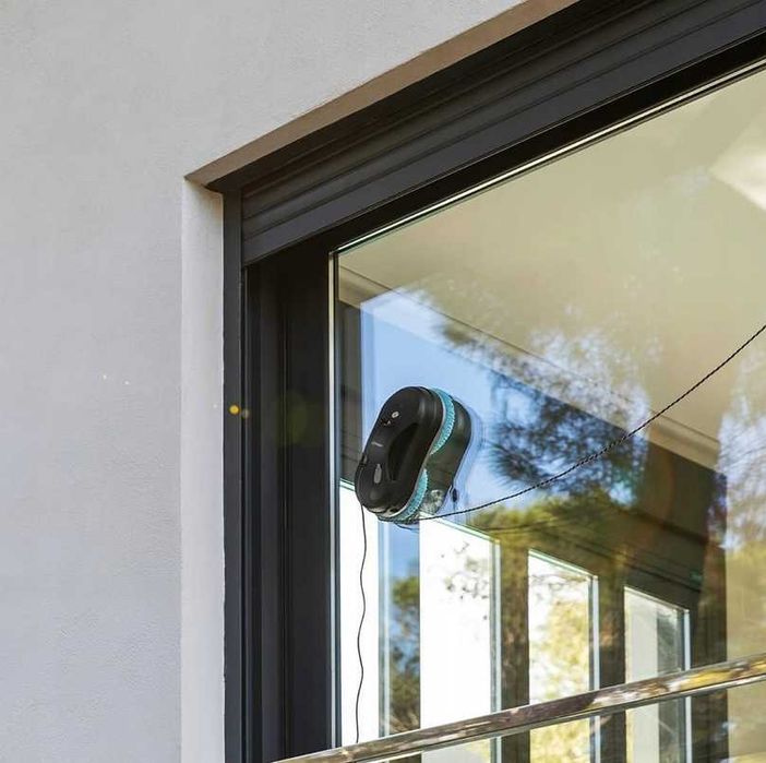 Conga WinDroid 880 SprayWater – Robot do mycia okien, szyb i luster