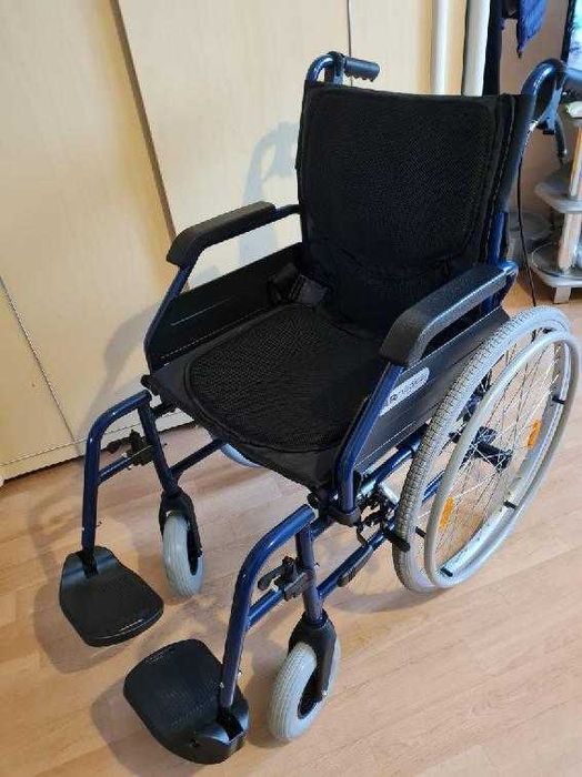 Wózek inwalidzki składany