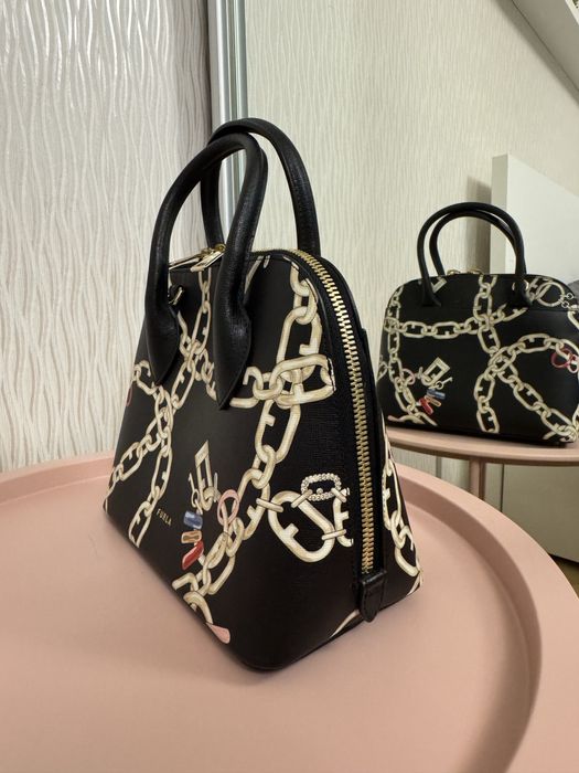Сумка Furla чорному кольорі