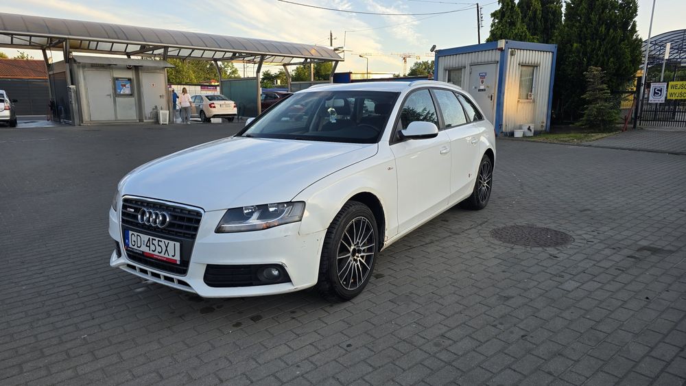 Audi A4 B8 2.0 120KM 2009r