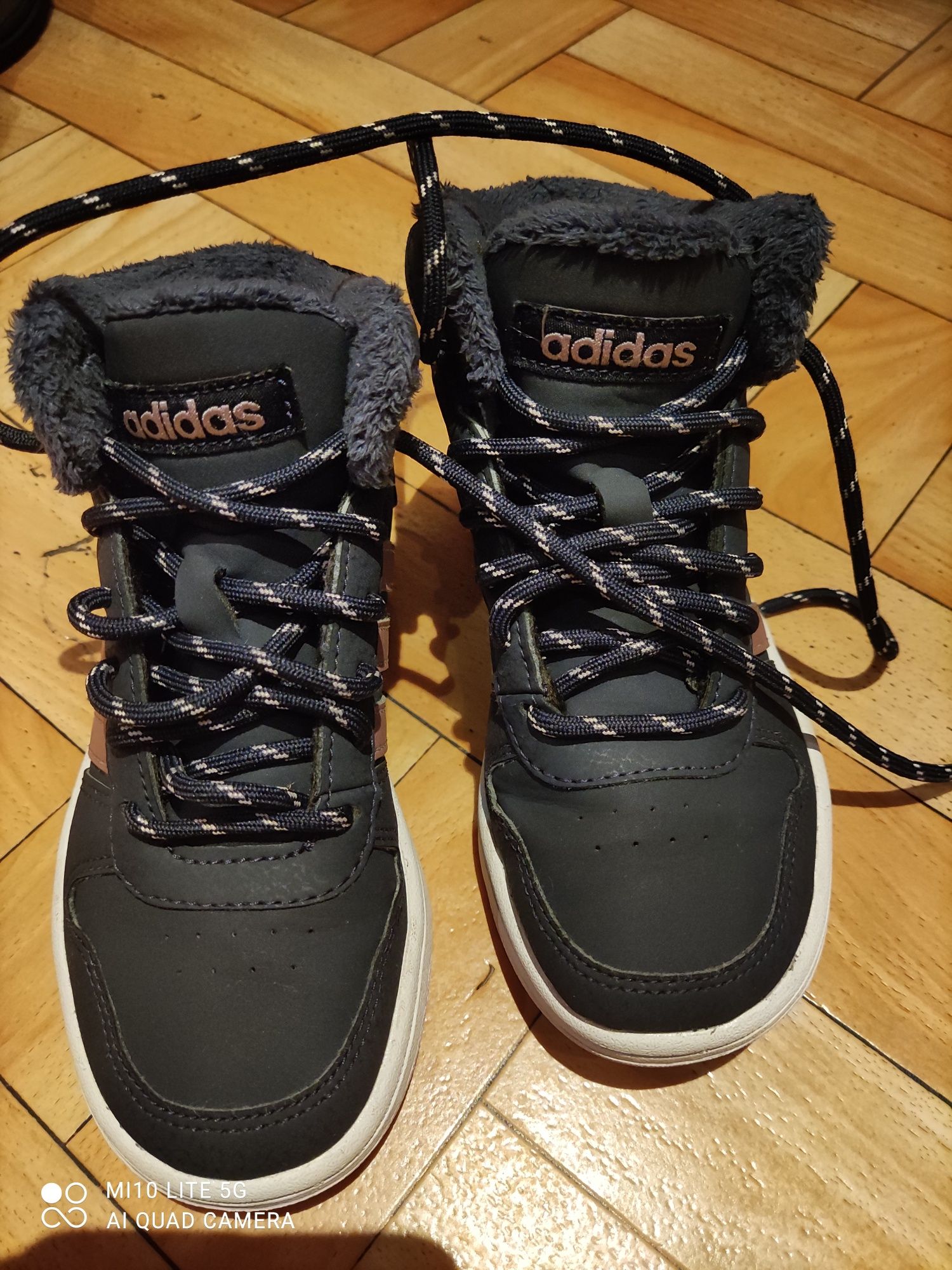 Buciki adidas 30 zimowe ocieplane stan bdb dla dzieci