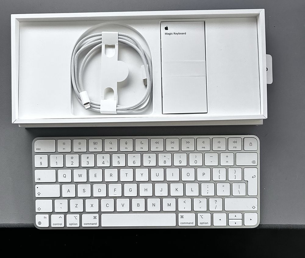 Apple Magic Keyboard A2450