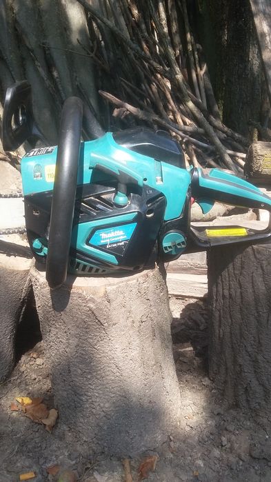 Бензо пилка EA7300 P50E