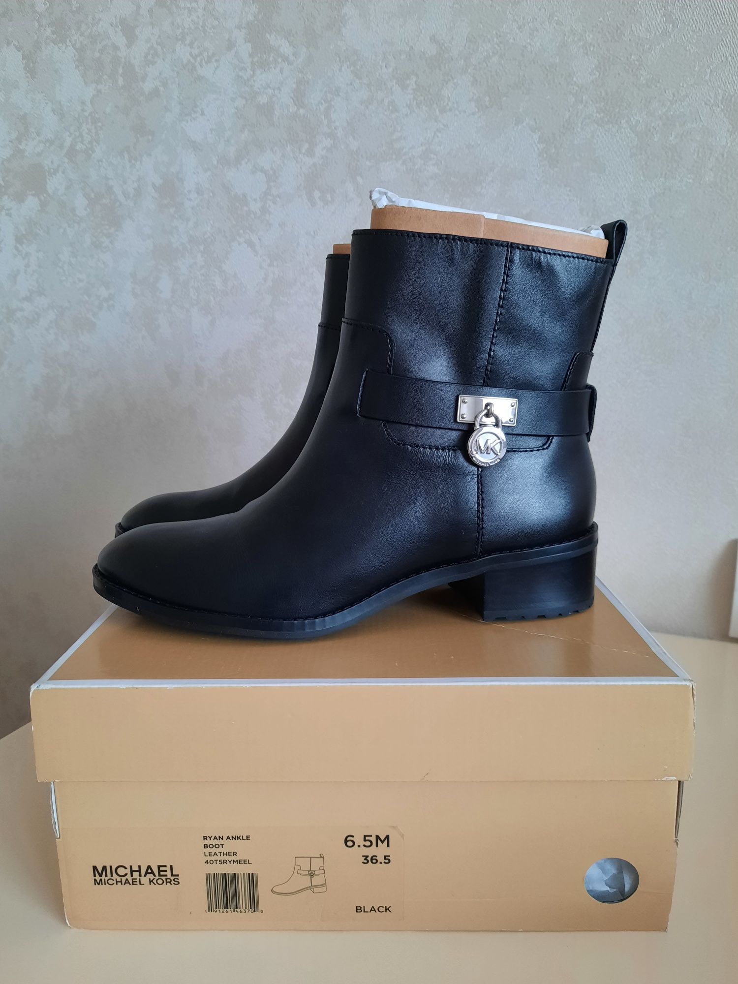 Новые кожаные ботинки Michael Kors оригинал 36.5 размер