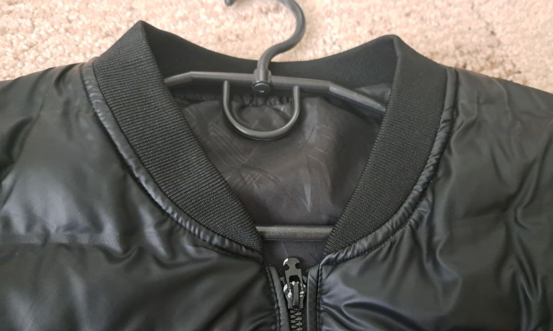 Куртка бомбер виниловый черный