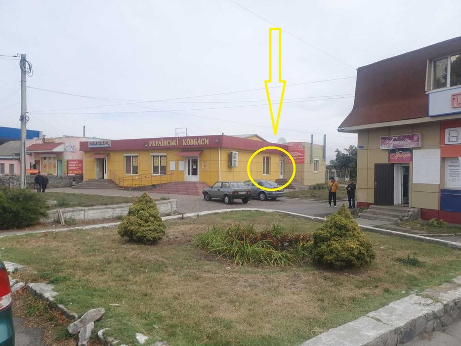 Оренда 40 кв.м. перший поверх  в центрі Чорнобаю з водою