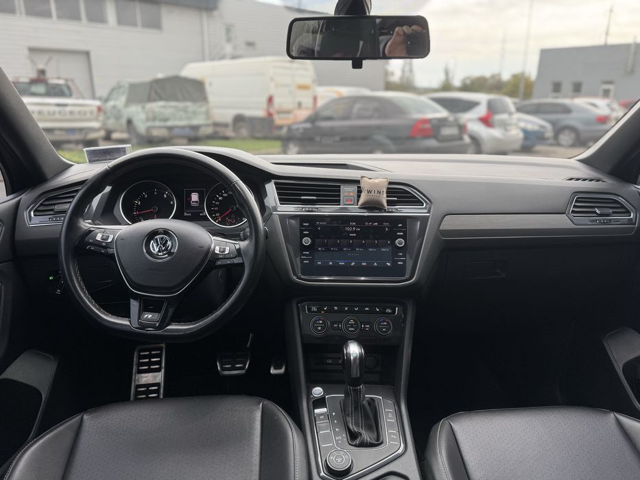 Volkswagen Tiguan R line