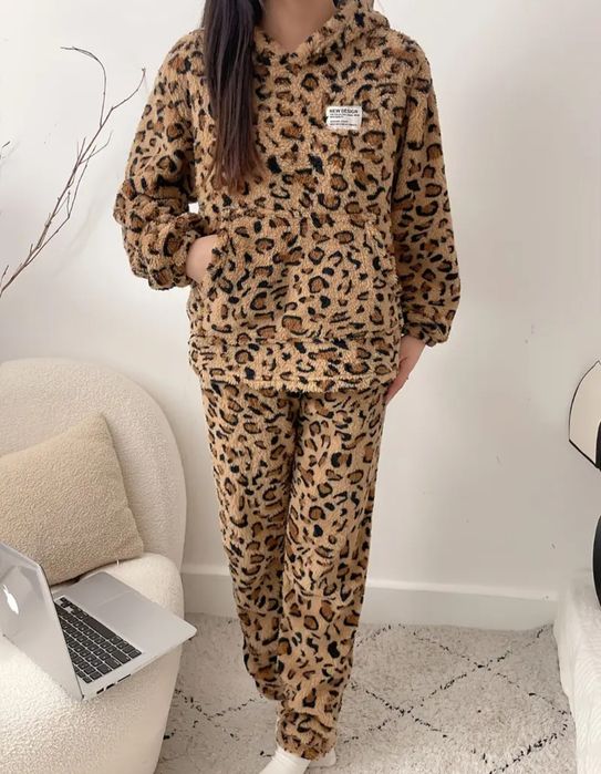 Продам піжаму теплу класну,нову