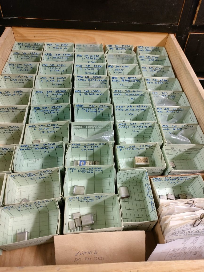 Kwarce oscylator kwarcowy rezonator 1158