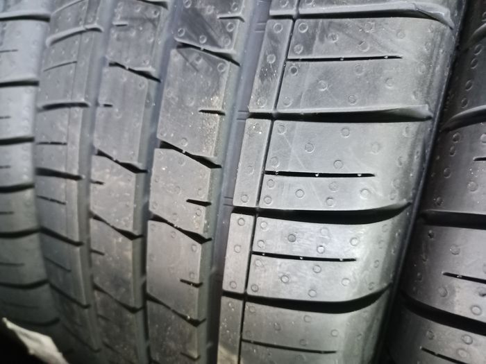 205/65R16C Vredestein Comtrac 2 + Gratis LATO T5  Trafic Vivaro Vito