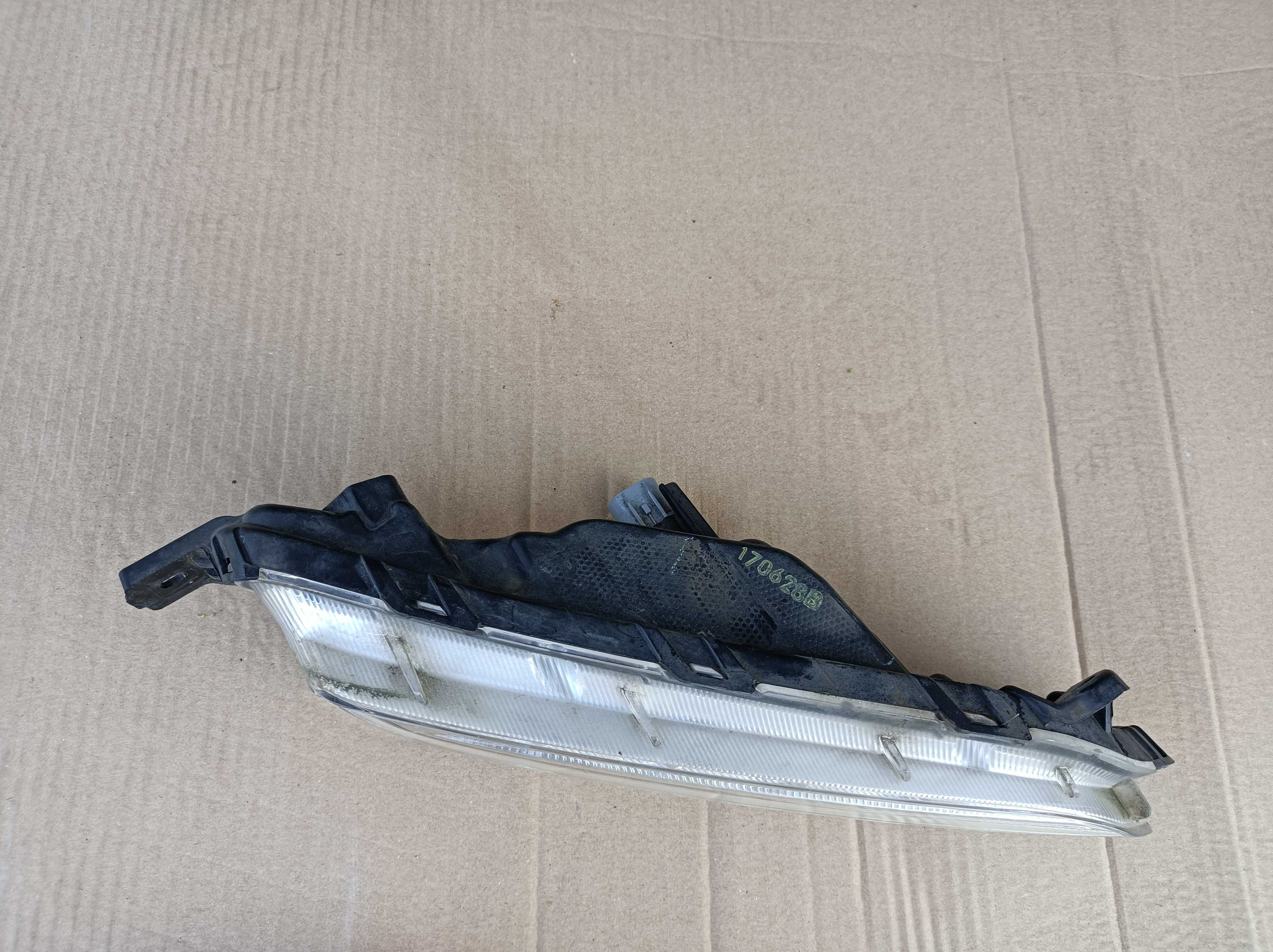 Hyundai Tucson III Halogen Led Prawy 92208-D7000