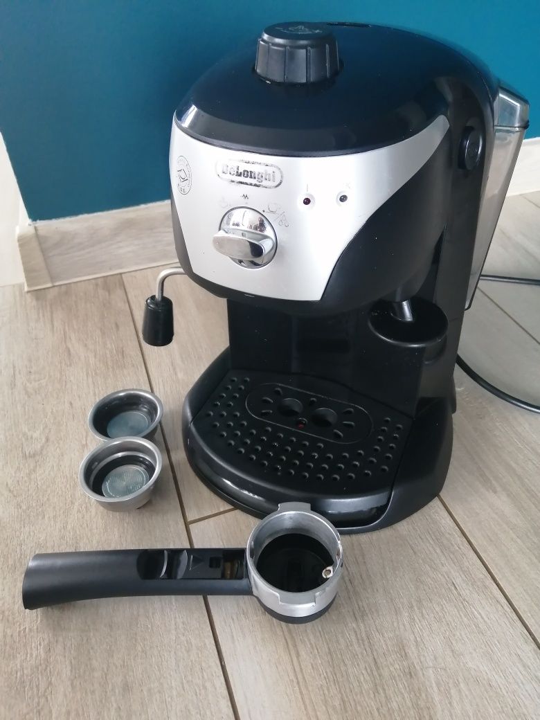 Ekspres ciśnieniowy DeLonghi