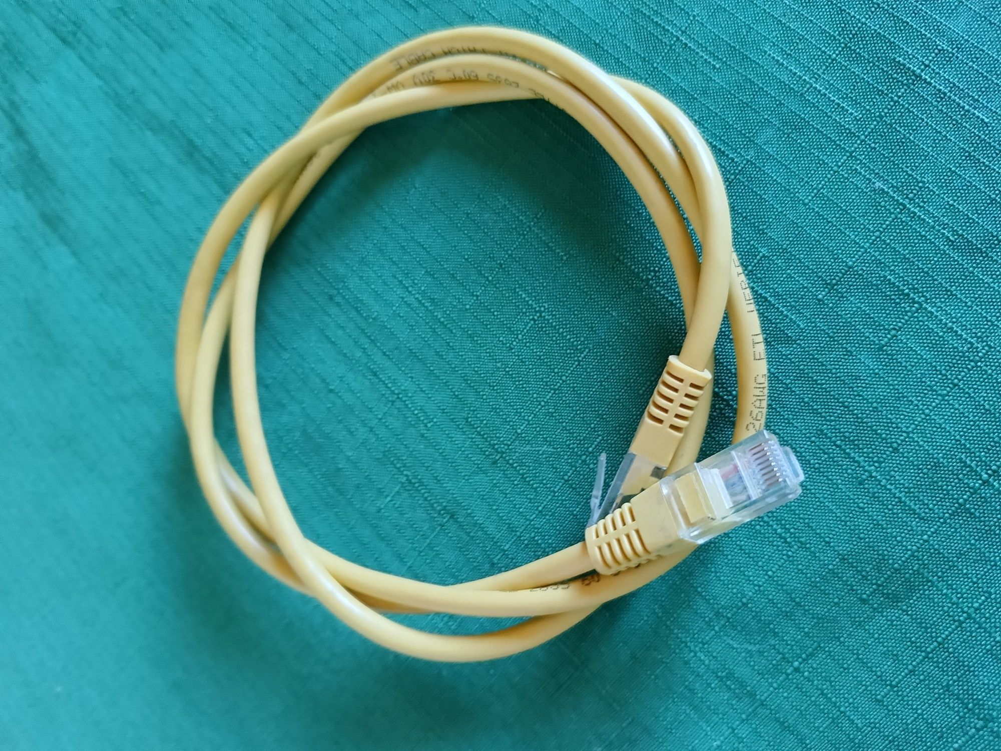 Kabel żółty lan sieciowy ethernet 1 metr
