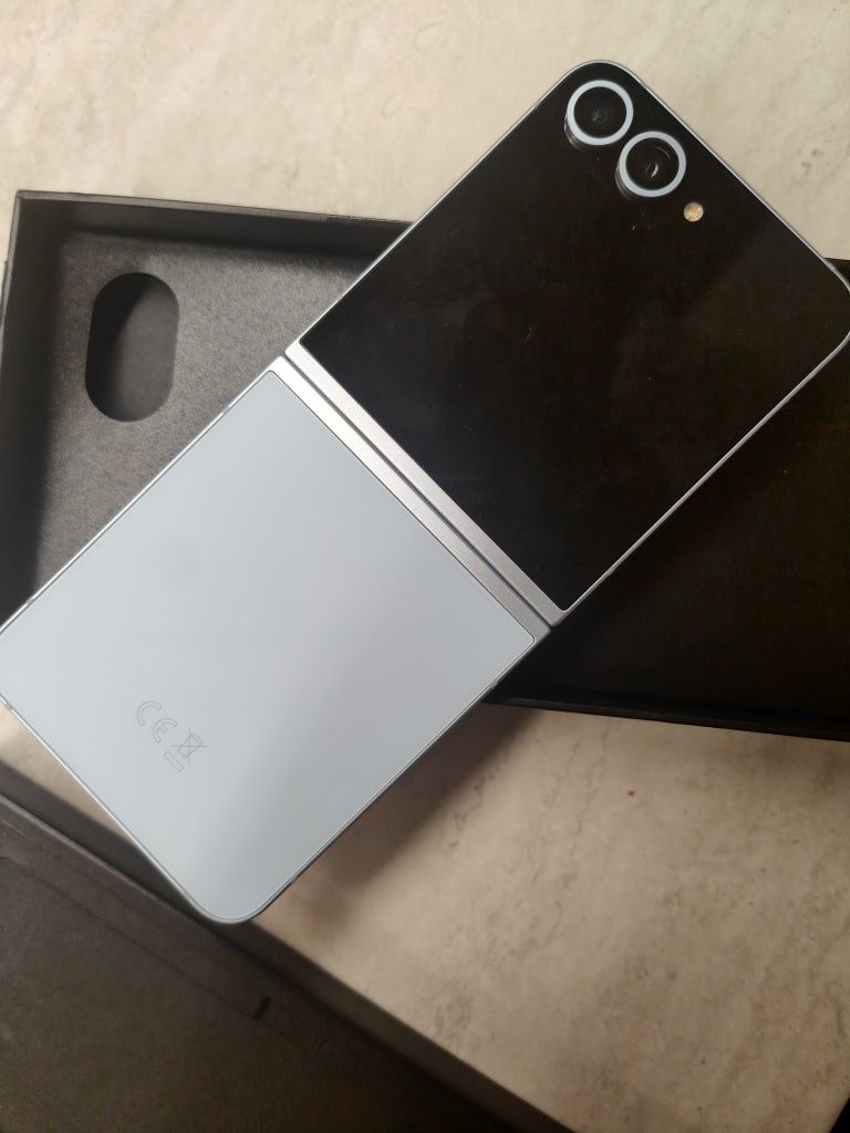 Galaxy ZFlip 6  256gb