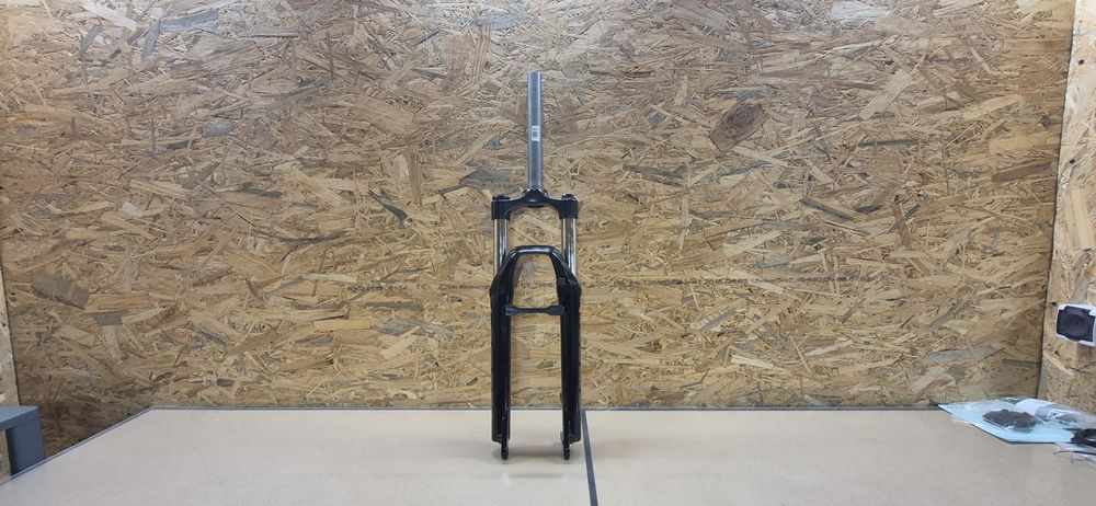 RST Omega . 26" . Amortyzator.  Nowy