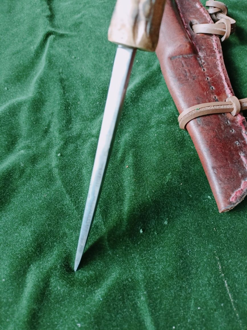 Nóż wojownika wiedźmina ręcznie robiony rogowy