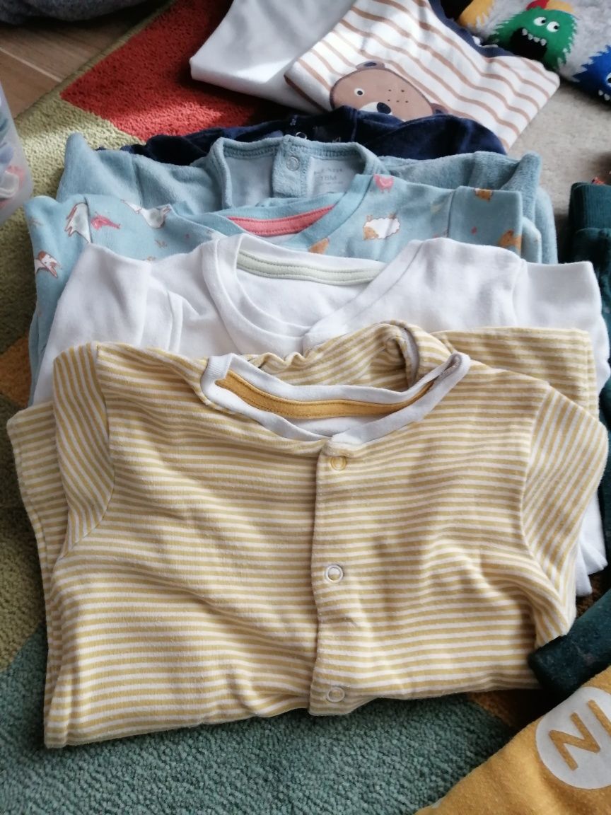 Vendo roupa bebé 18-24 a preço simbólico