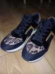 Sneaker czarno beżowe
