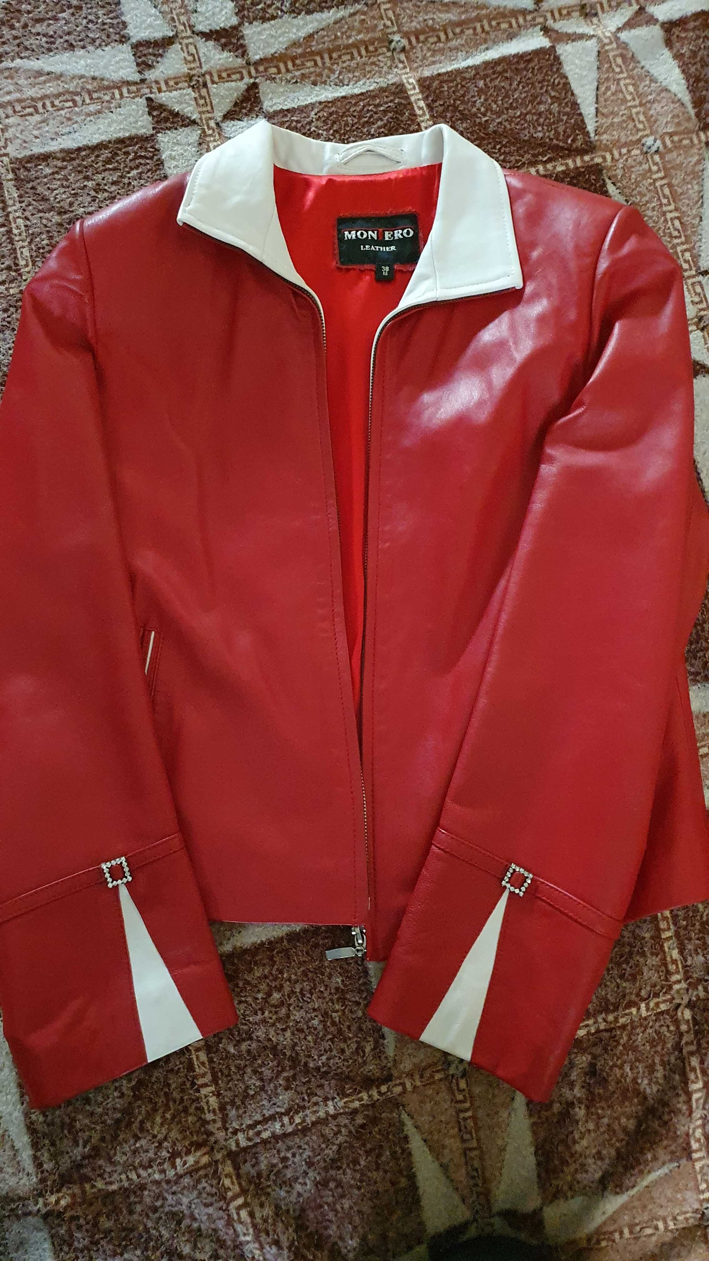 Куртка шкіряна червона