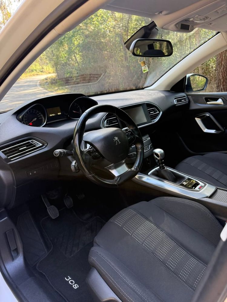 Peugeot 308 1.2 Pure Tech Kit GT line