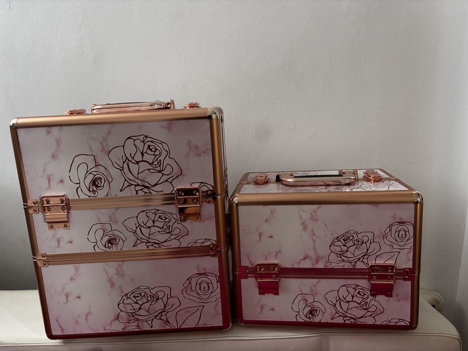 Kuferki na rzeczy do paznokci lub kosmetyki