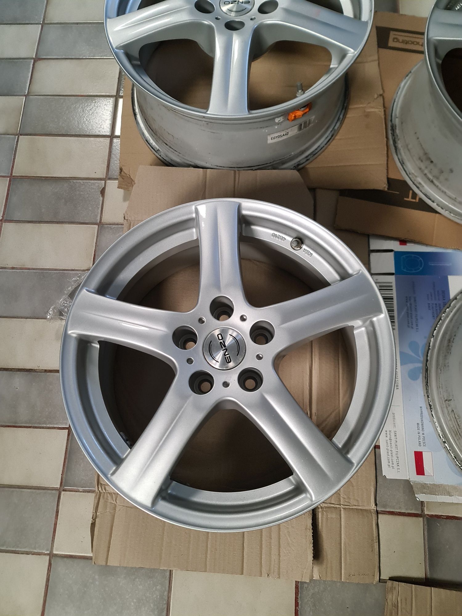 Felgi aluminiowe 17"czujniki KIA 5x114.3