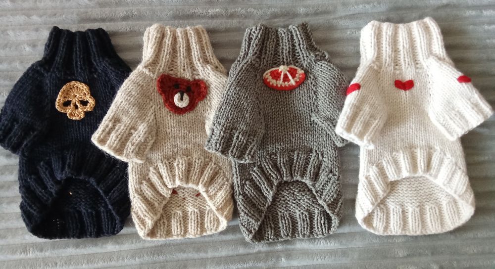 Тёплый свитер для маленьких собачек, щенков.