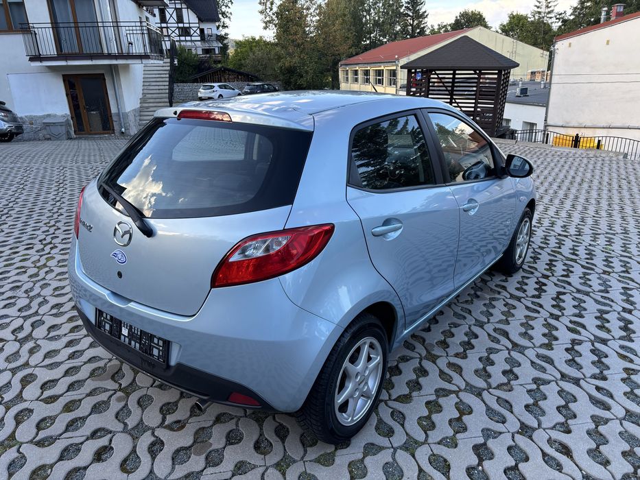Mazda 2, 5 drzwi , 1.3 ben z Niemiec