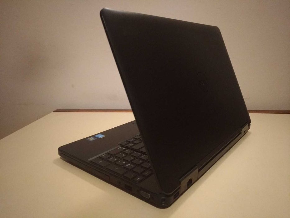 Ігровий ноутбук DELL》i7》SSD》2 відеокарти》FULL HD екран》Нова батарея