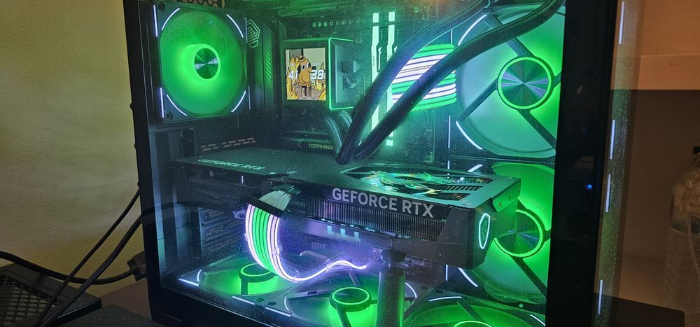 Computador gaming Ryzen 7 9800X3D + RTX 5080