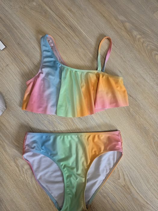 strój kąpielowy dwuczęściowy z falbanką na jedno ramię r 152