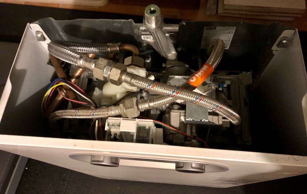 Esquentador Junkers 4300 hydro WRD14-4 KG BUT/PRO