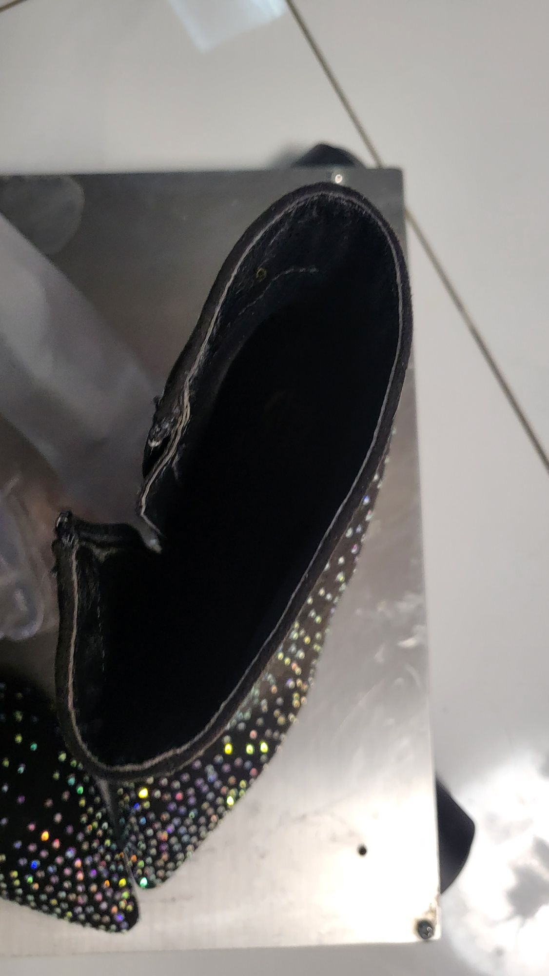Buty czarne cyrkonie  nowe.