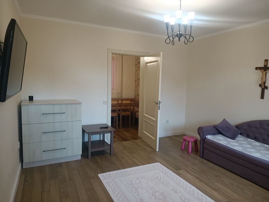 Будинок, посудомийка, постійне електропостачання