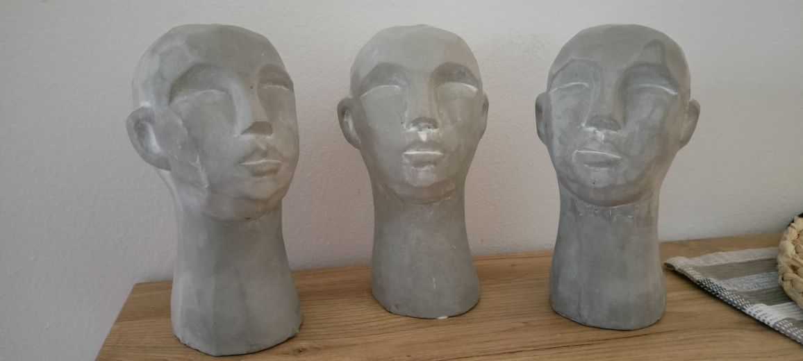 Figurka cementowa. Cementowa głowa JYSK