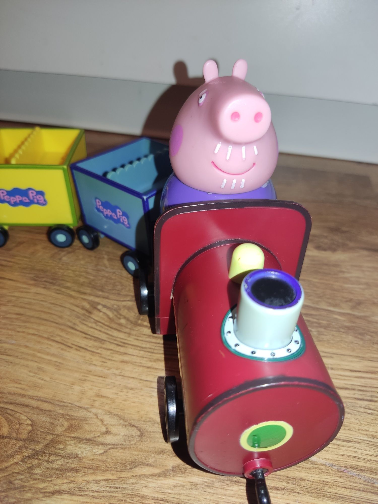 Pociąg dziadka świnki świnka Peppa pig