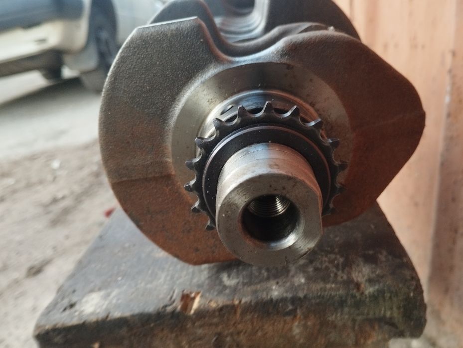 Колінвал Шкода октавія1,9д.