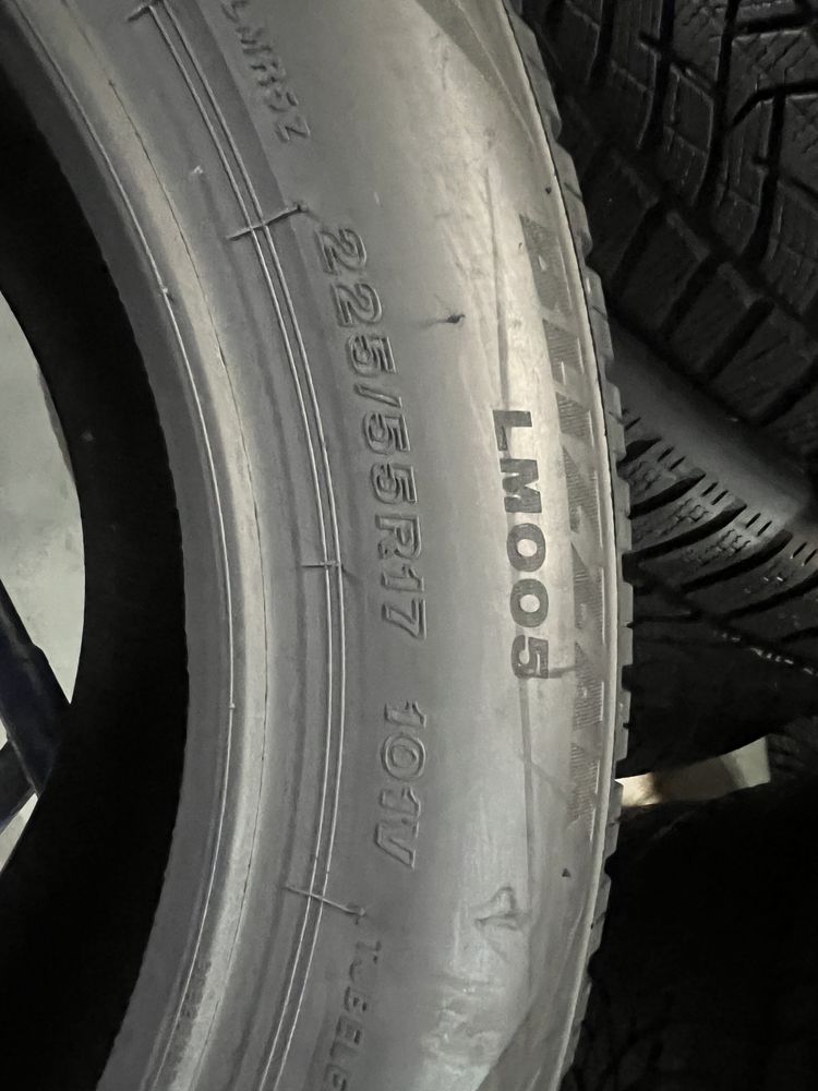 225/55/17 R17 Bridgestone Blizzak LM005 RSC 4шт нові зима