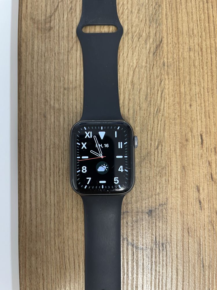 Apple Watch 4, 44mm