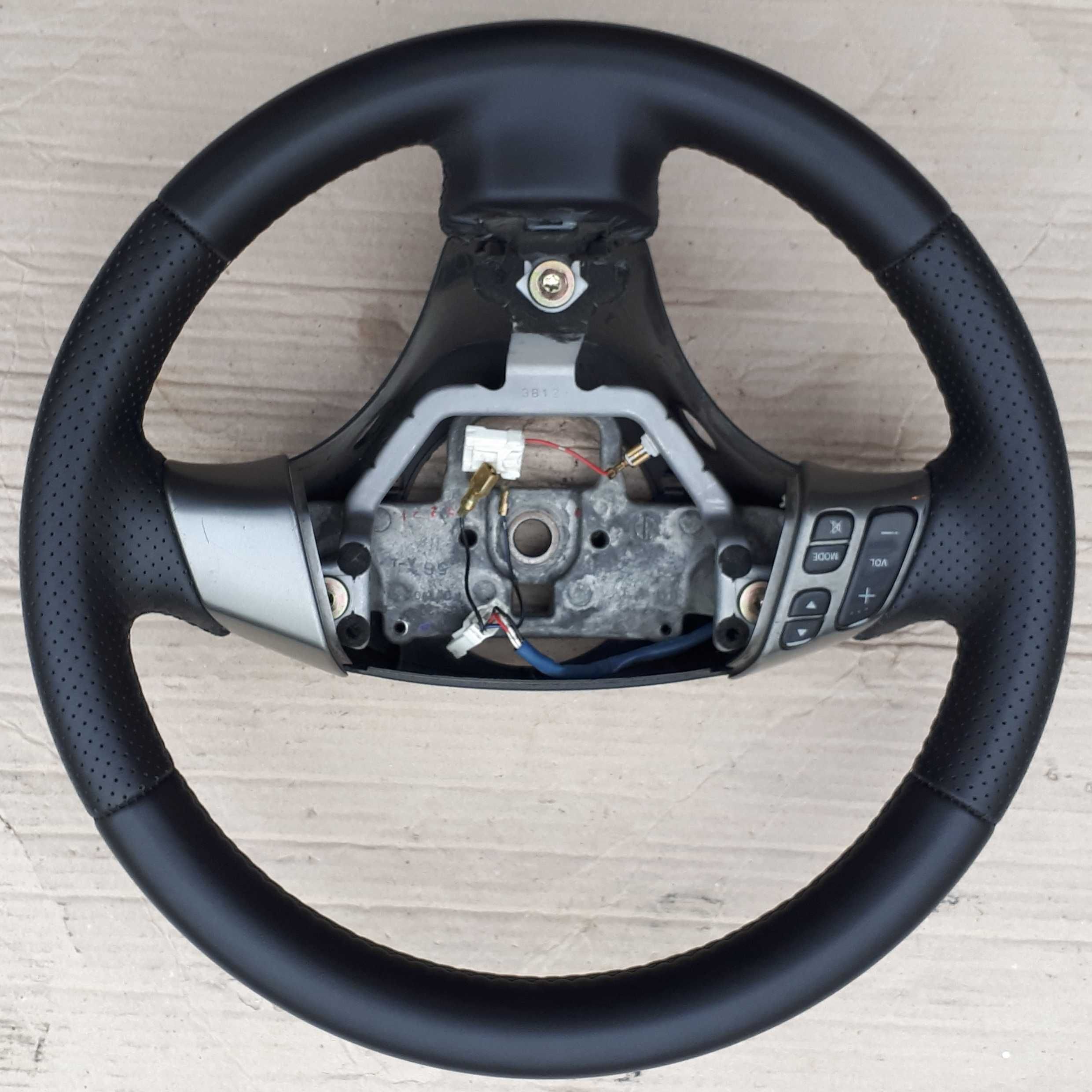 Перетяжка Руля Mazda 3 , 6 , Cx7 Перешив руль