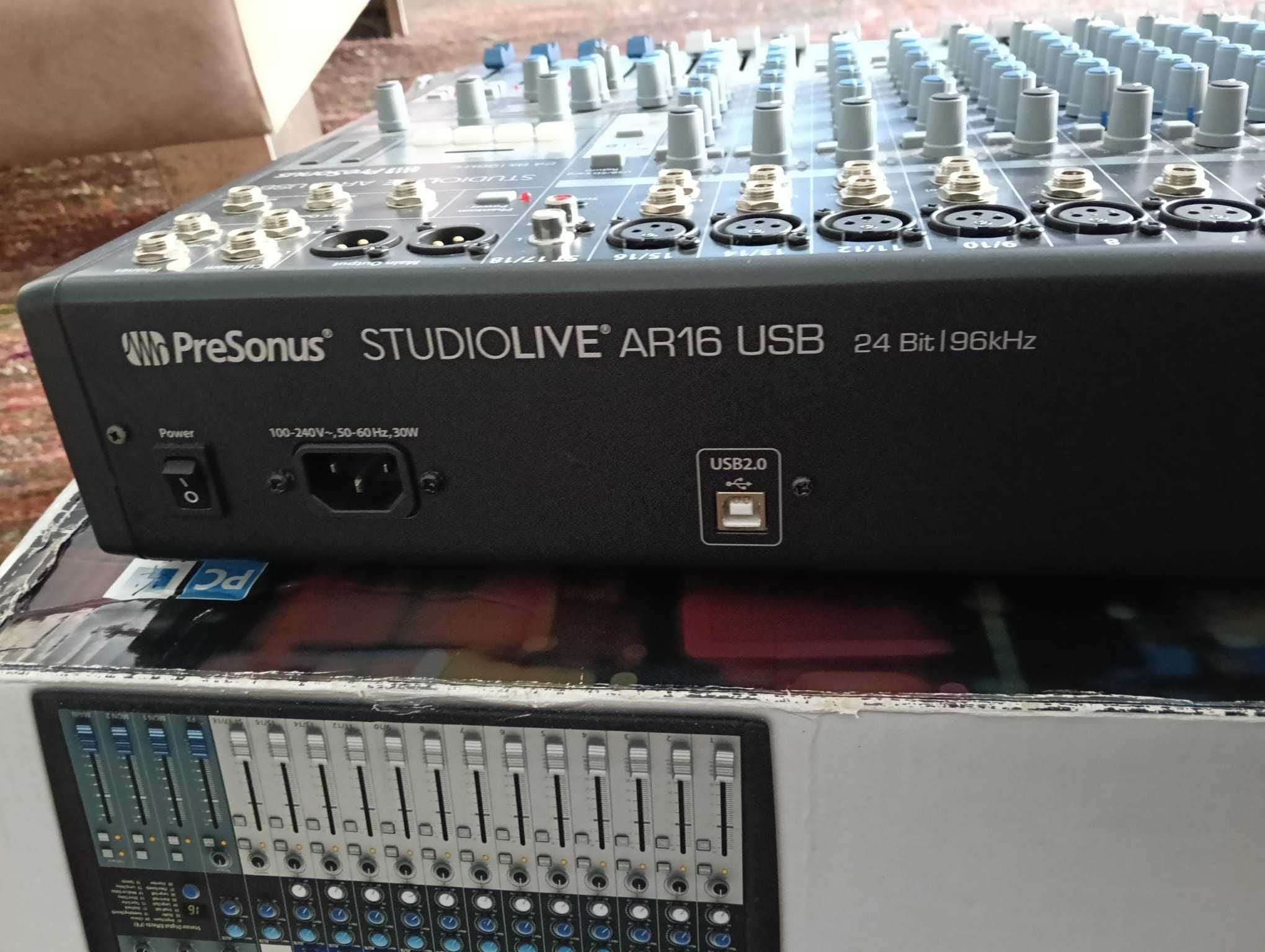 Presonus StudioLive AR16 - NOVA