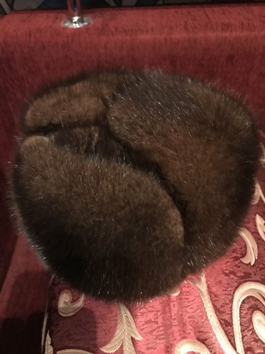 Шапка мужская из натурального меха норки.