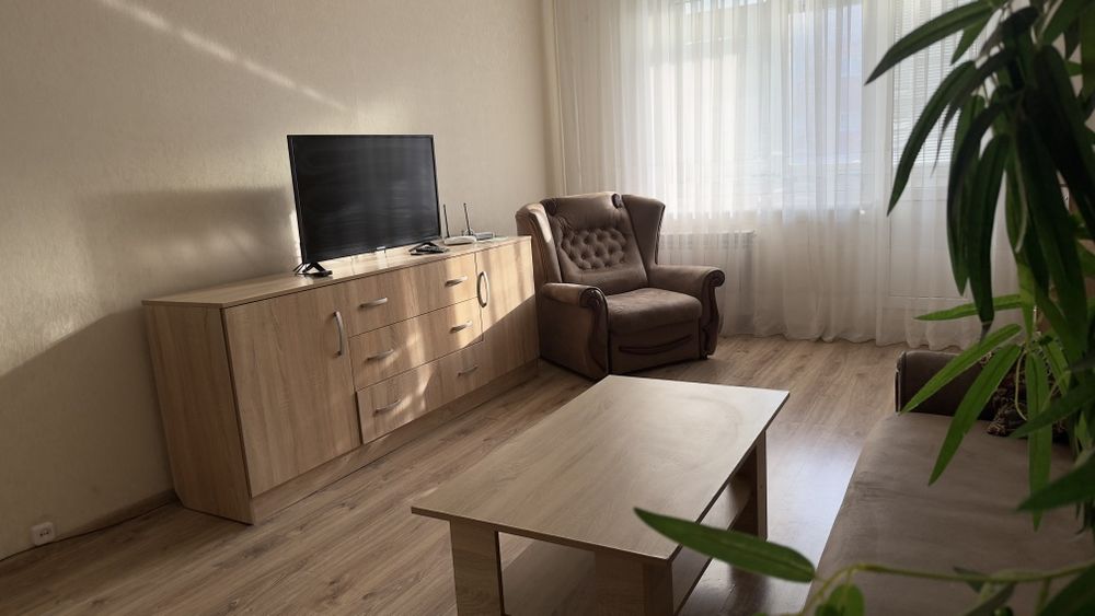 Подобово троєщина двокімнатна, центр