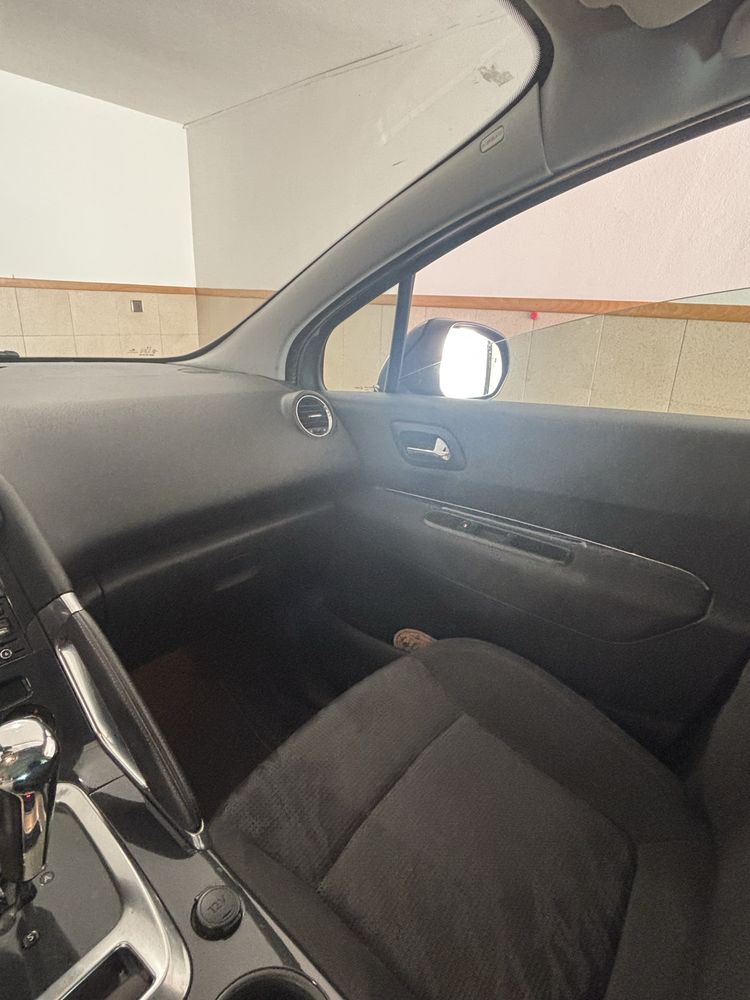 PEUGEOT 3008 e-HDI Allure
