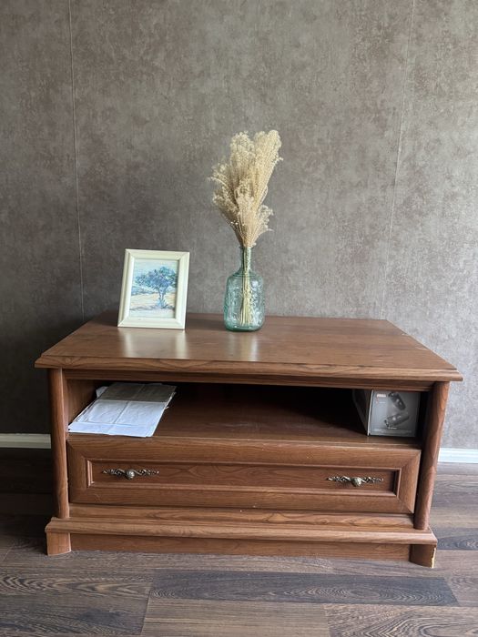 Дерев’яний комод / тумба